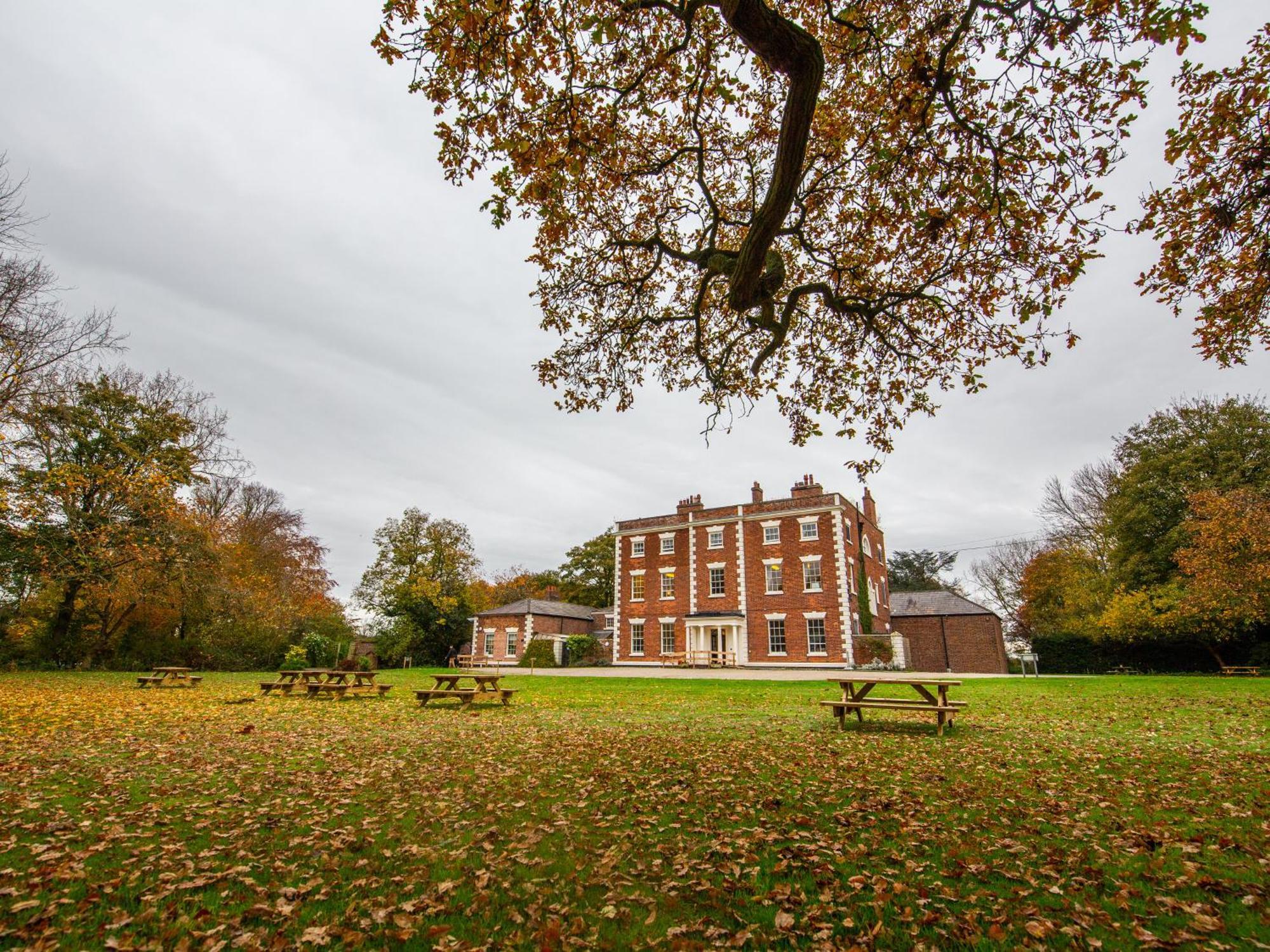 Yha Chester Trafford Hall Dunham-on-the-Hill Eksteriør bilde